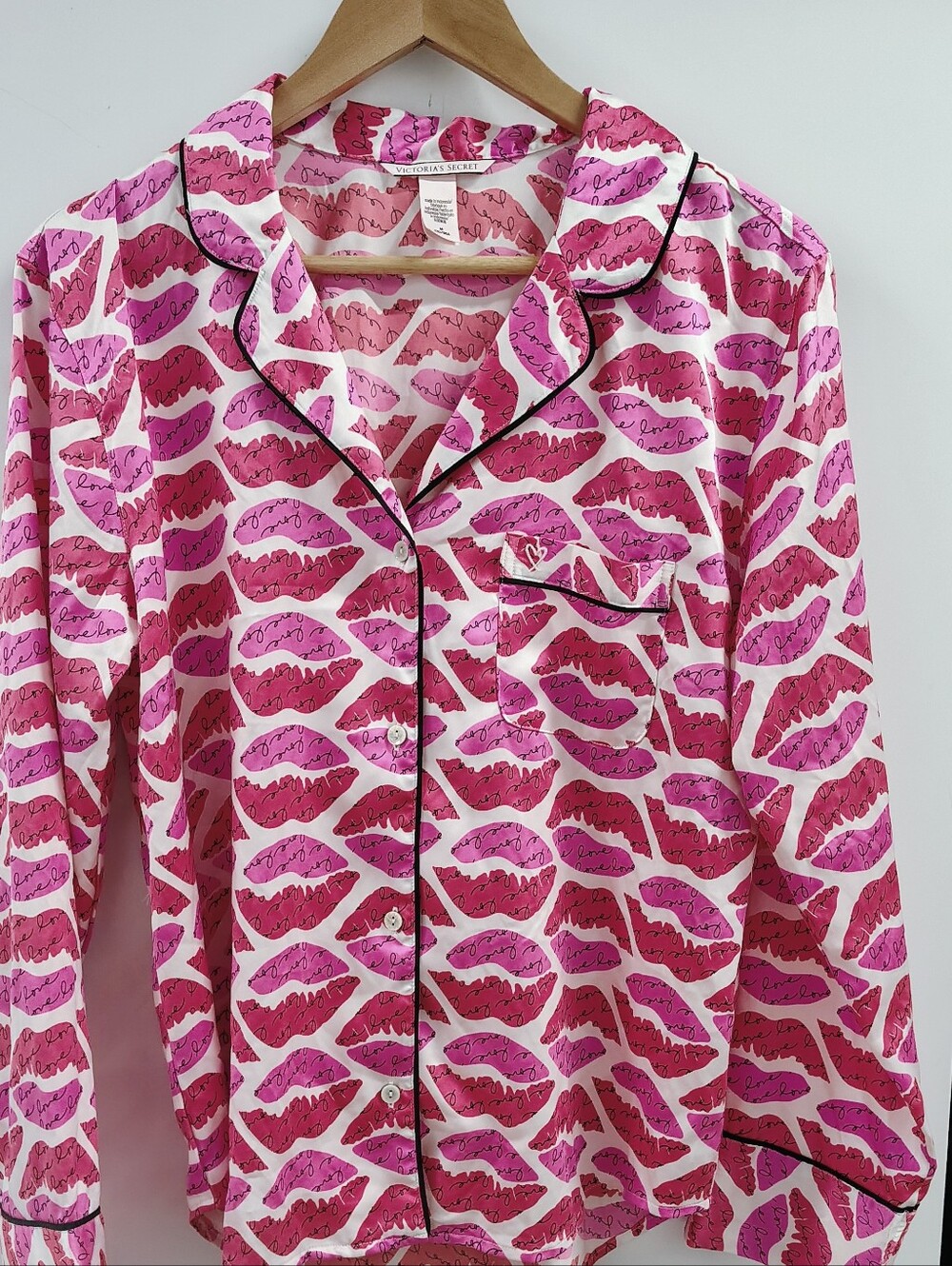 NWOT VTG Y2K Victoria's Secret Hot Kiss Lips Pajama Top Women's Sz M